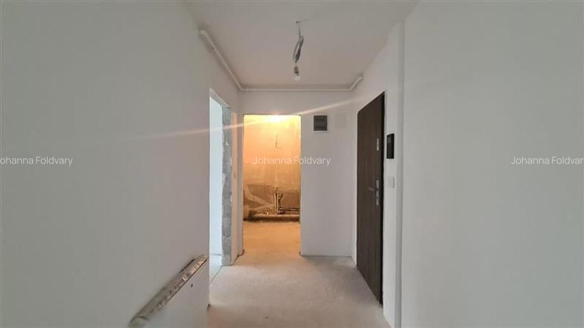Apartament cu 2 camere decomandat în Aradului - 4