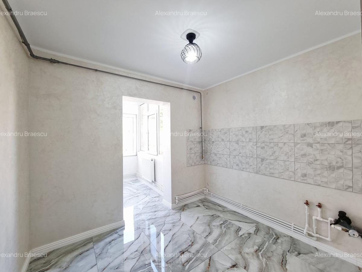 Apartament renovat complet Piata Centrala "Starea Civila" etaj 2 LIBER - 3