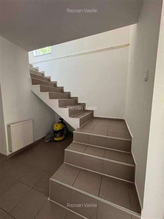 Casa cu 5 camere situata în Ploiesti, aproape de centrul orasului si de Pra - 4