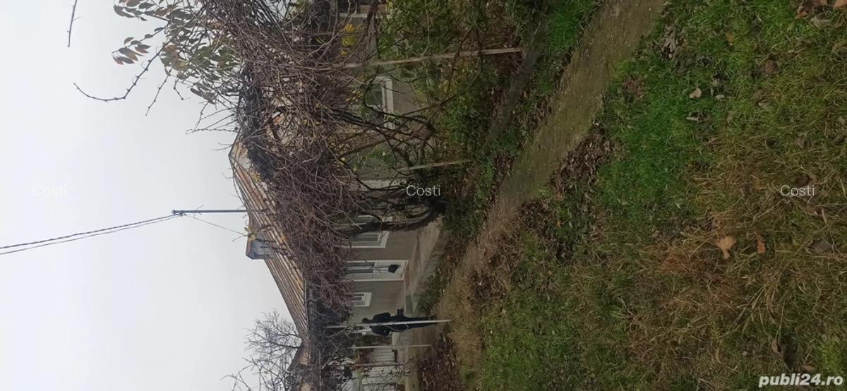 Casa Ivesti - centru - 2