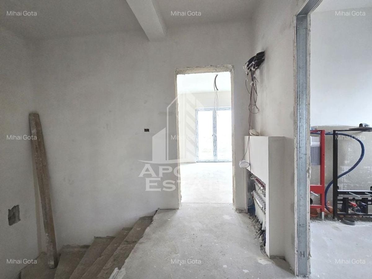 Jumatate de duplex, Parter + Etaj, 5 camere si 2 bai, Sag - 19