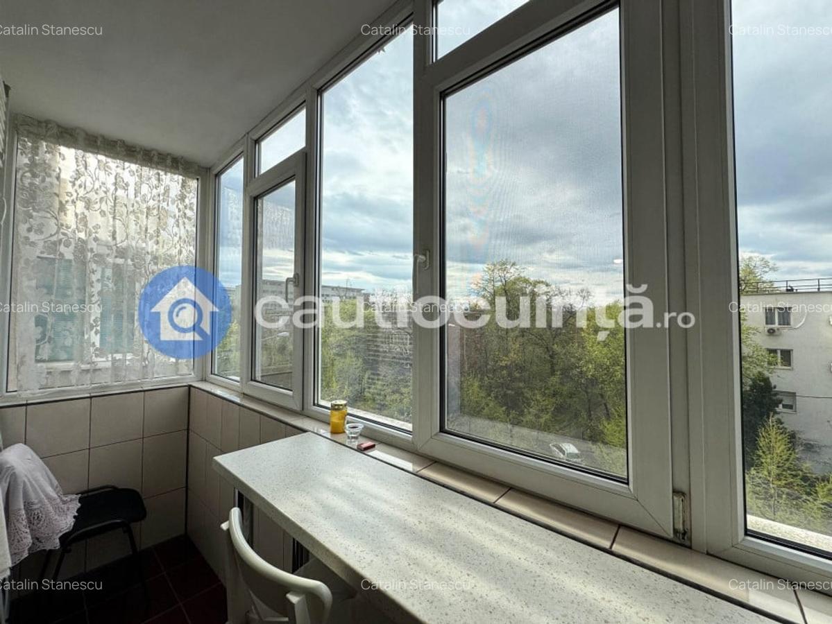 Apartament cu 2 camere decomandat în Baba Novac - 11
