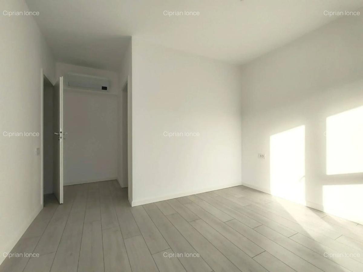 Apartament cu 3 camere decomandat în Titan - 7