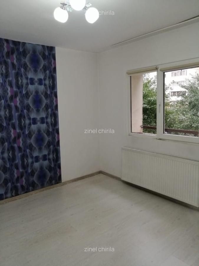 Apartament 4 camere decomandat, 2 bai, 1 boxa mare - Iasi - 11