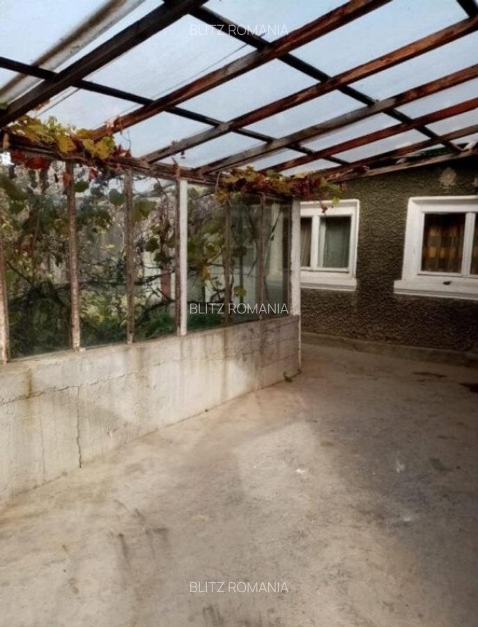 Casa la tara de vanzare in Sitaru, teren de 675 mp, suprafa - 12