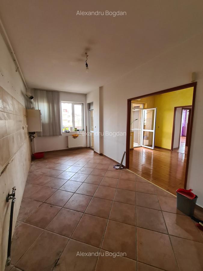 Ap 3 camere suprafata  mare  la 9 min de mers de  metrou Starulesti - 38