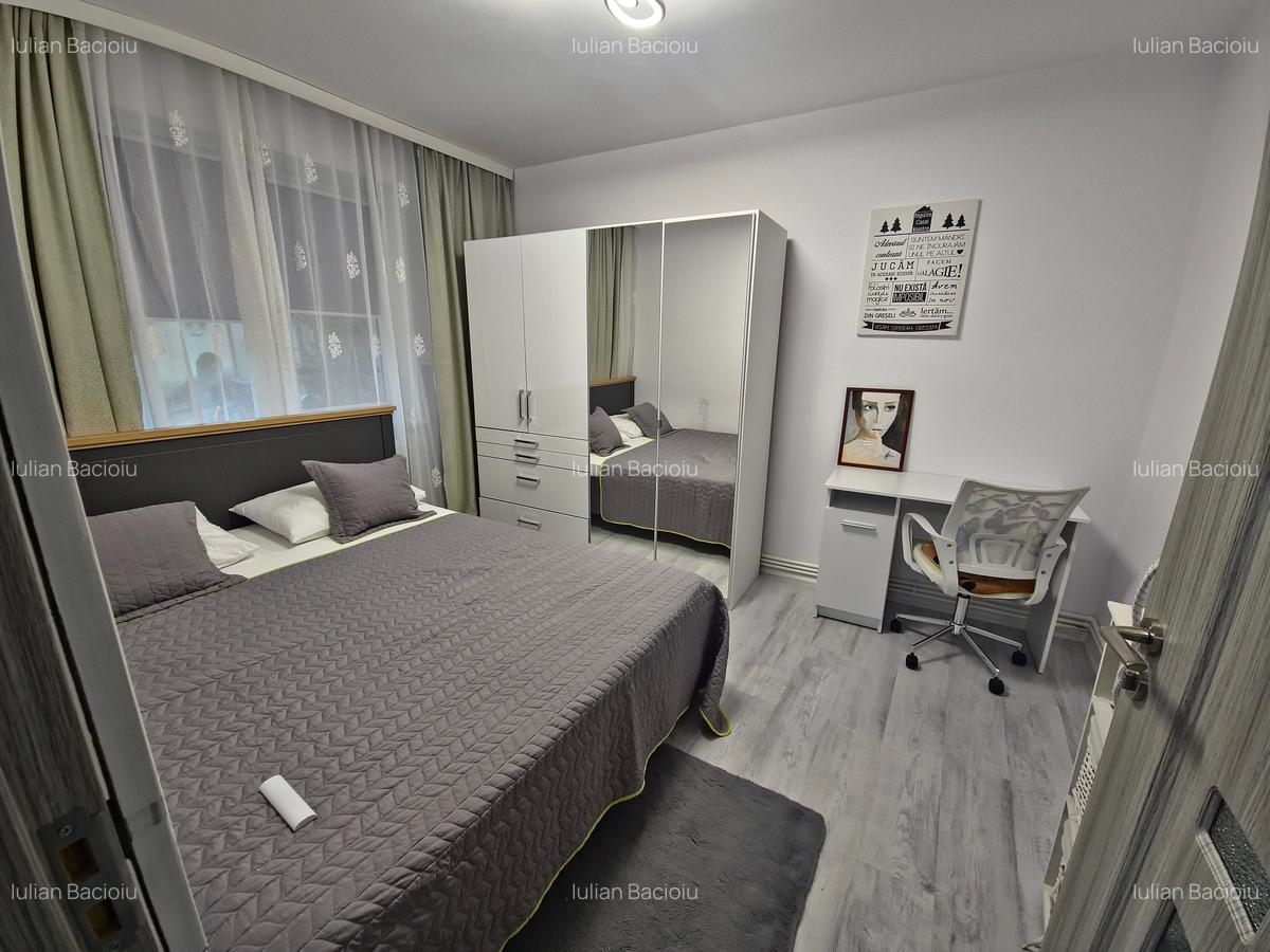 Piața Ovidiu 2 camere  etaj 1  termen lung - 4