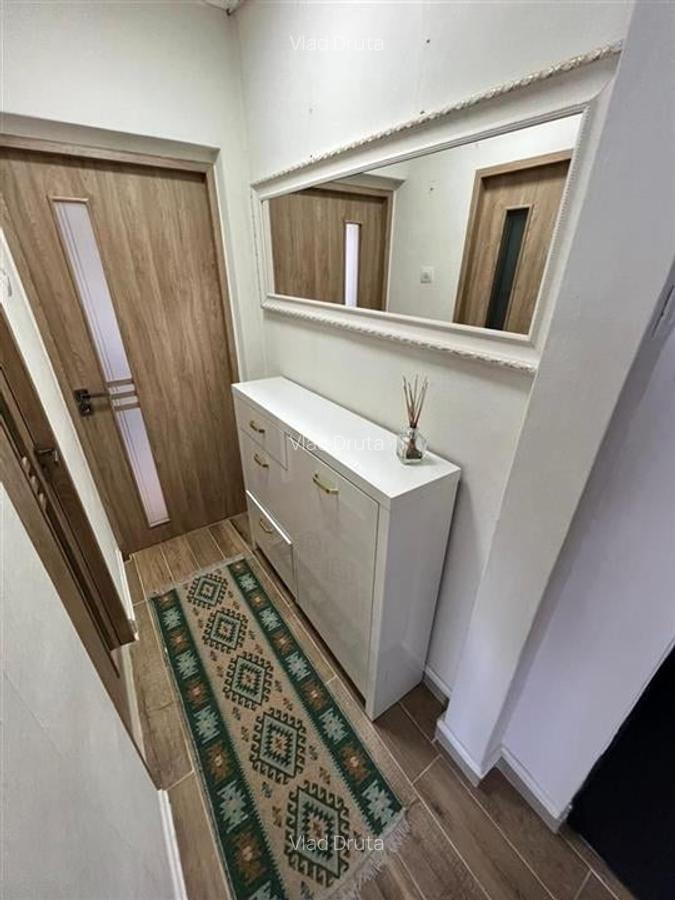 Apartament cu 3 camere semidecomandat în Valenta - 9