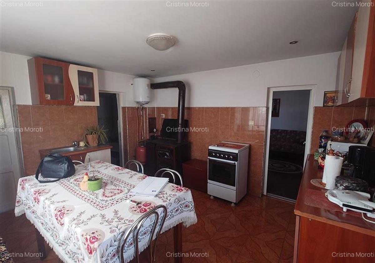 Casă cu 4 camere în Central - 10