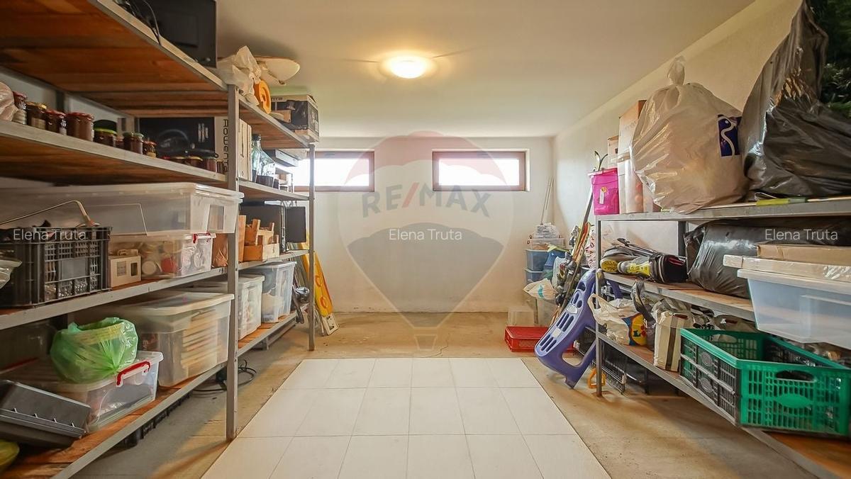 Casa spatioasa si eleganta, teren 1547 mp in Stupini - Comision 0 - 28