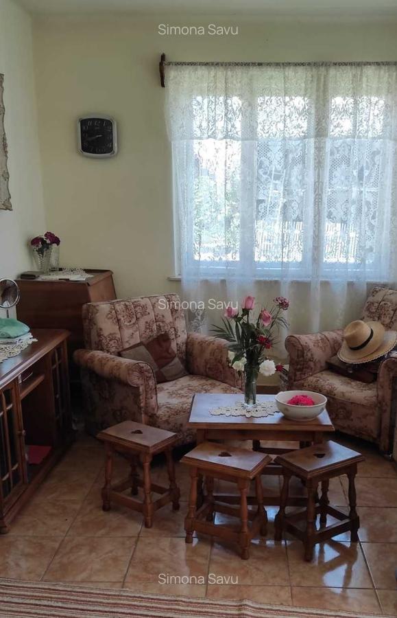 Casa 3 camere libera la vanzare RASNOV - 1