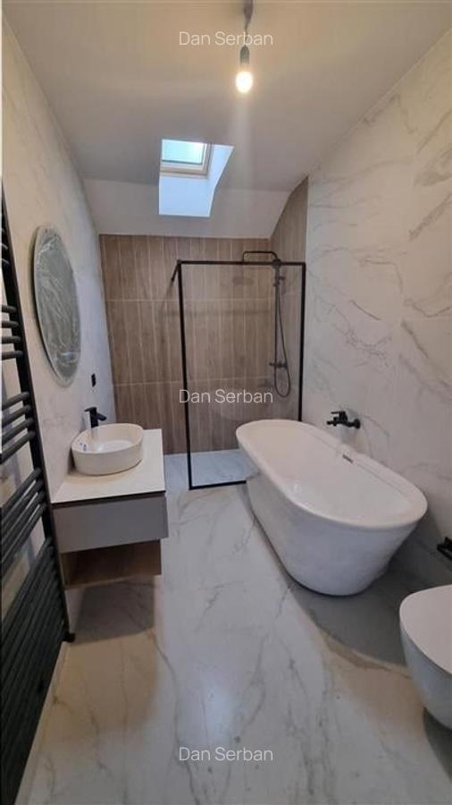 Apartament de 4 camere  zona Poiana Brasov   Comision 0 - 6