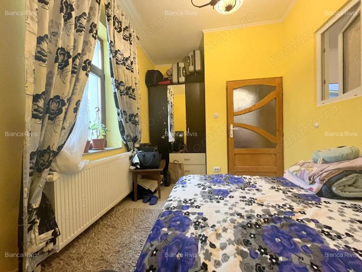 Casa cu 3 camere, curte comuna, zona Mehala - 7