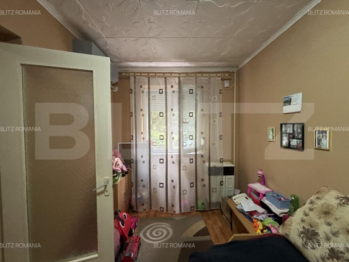 Apartament de vanzare, cu 2 camere, 35 mp, zona Micro 14 - 3