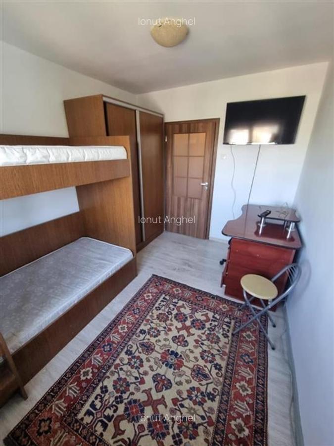 Apartament 3 camere decomandat - Podul de Fier - 4