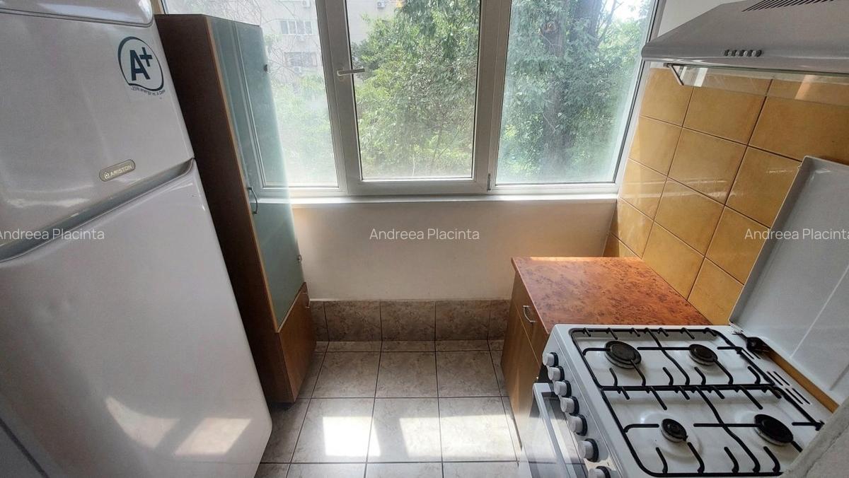 3 camere Giulesti - Etaj 2 | Bloc anvelopat | Locatie practica | Comision 0% - 18