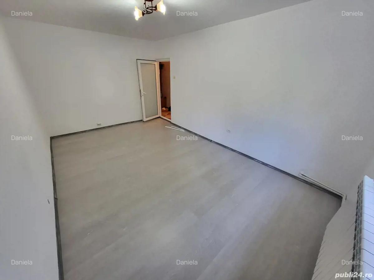 2 camere Micro 17 pret 65000 euro - 1