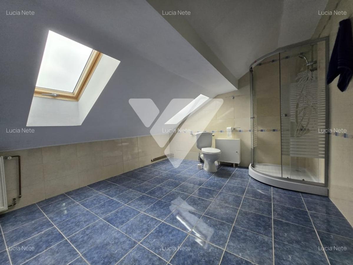 Apartament tip mansarda 3 camere de vanzare Zona Strand - 5