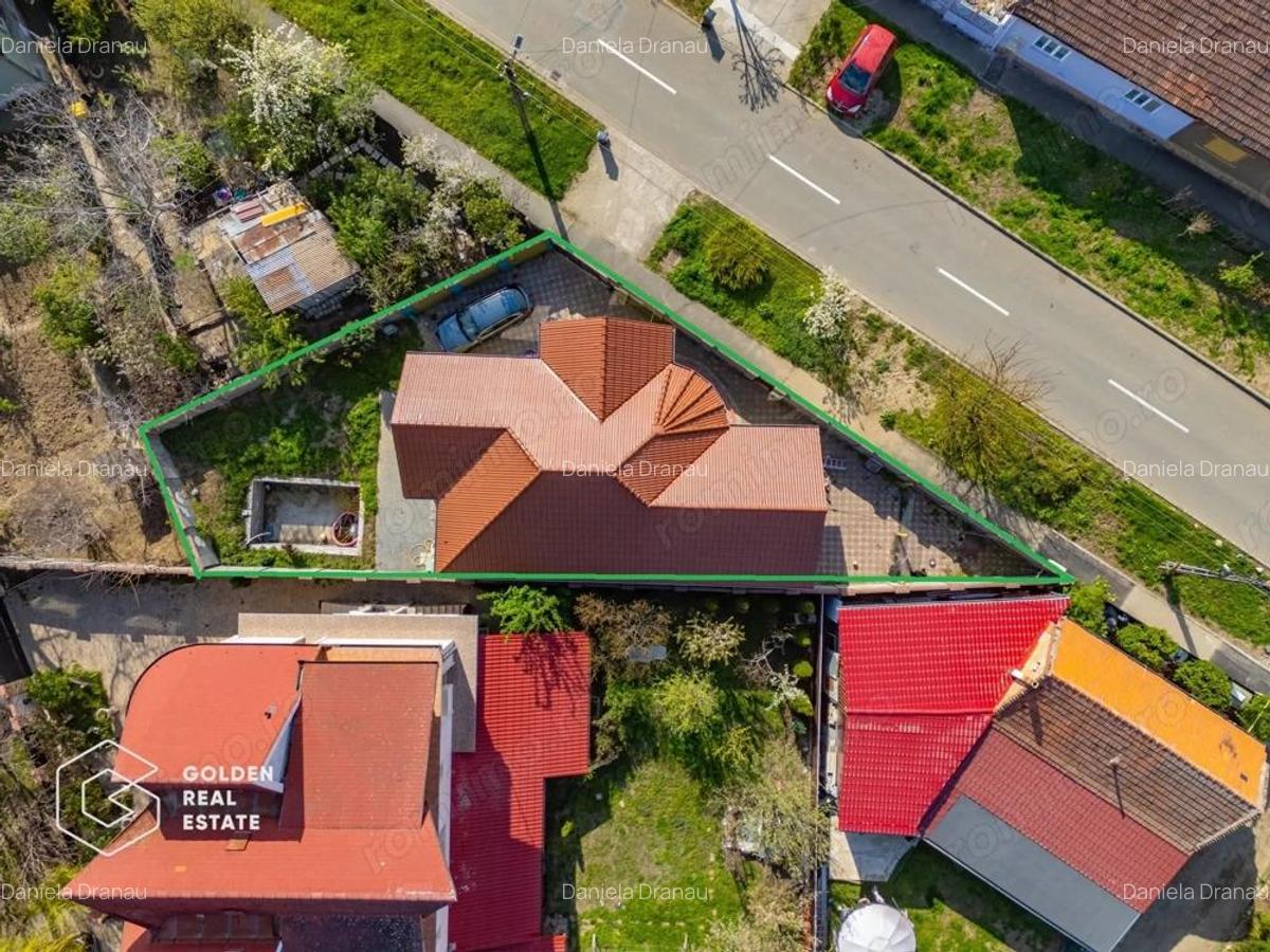 Casa spatioasa cu piscina si teren generos in Bujac - 19