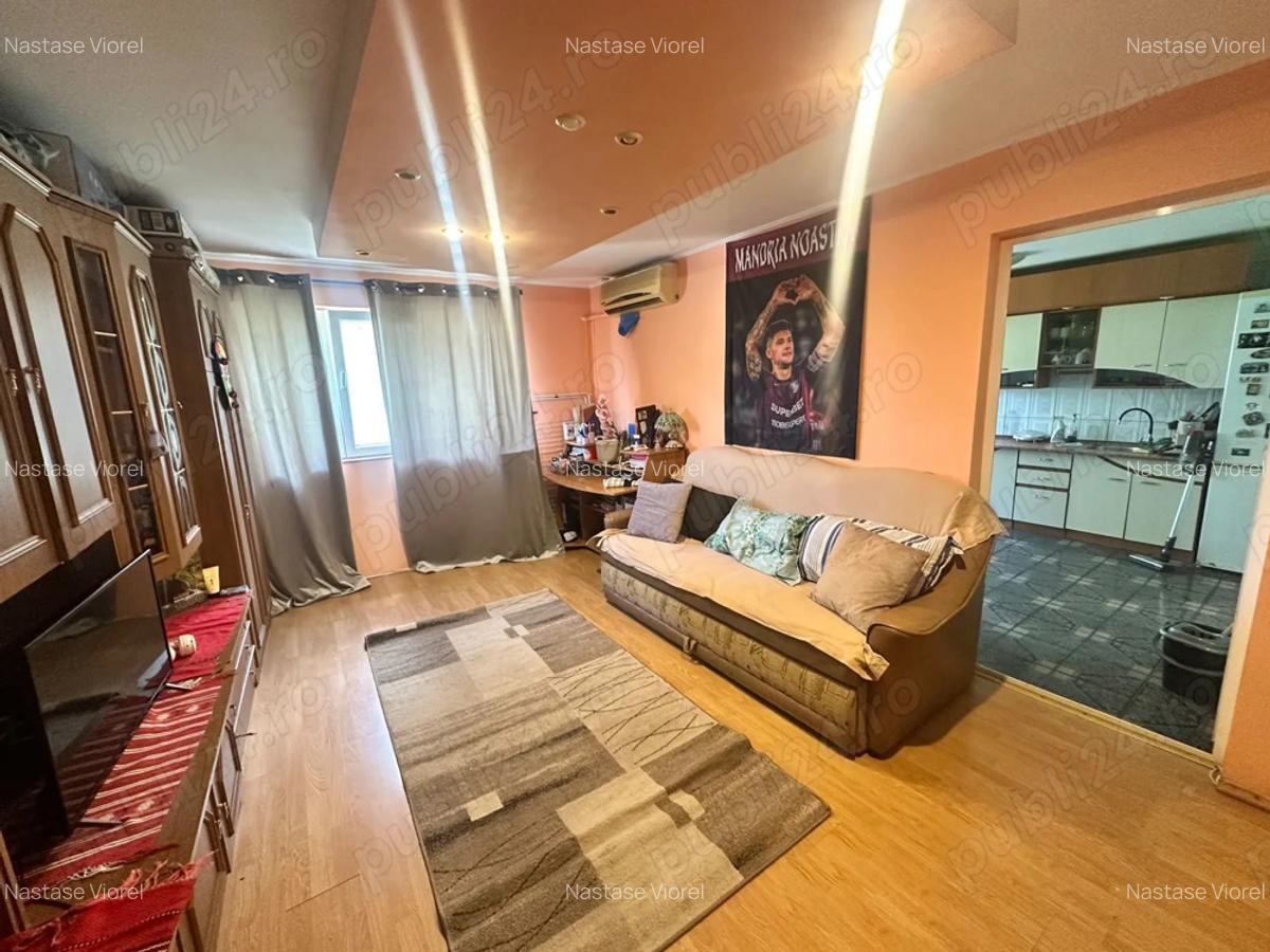 De vinzare, garsoniera - 7