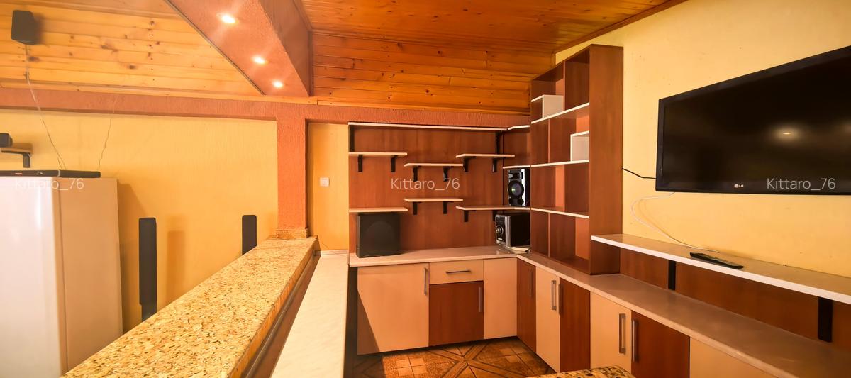 Casa Breaza , situata in zona de deal ,in mijlocul naturii ,spectacol de lumini - 4
