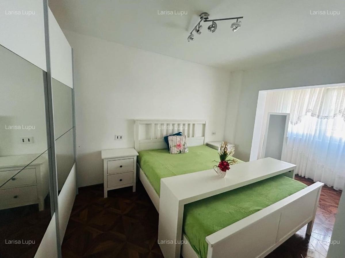 Proprietar, apartament cu 3 camere, zona Lipovei - 12