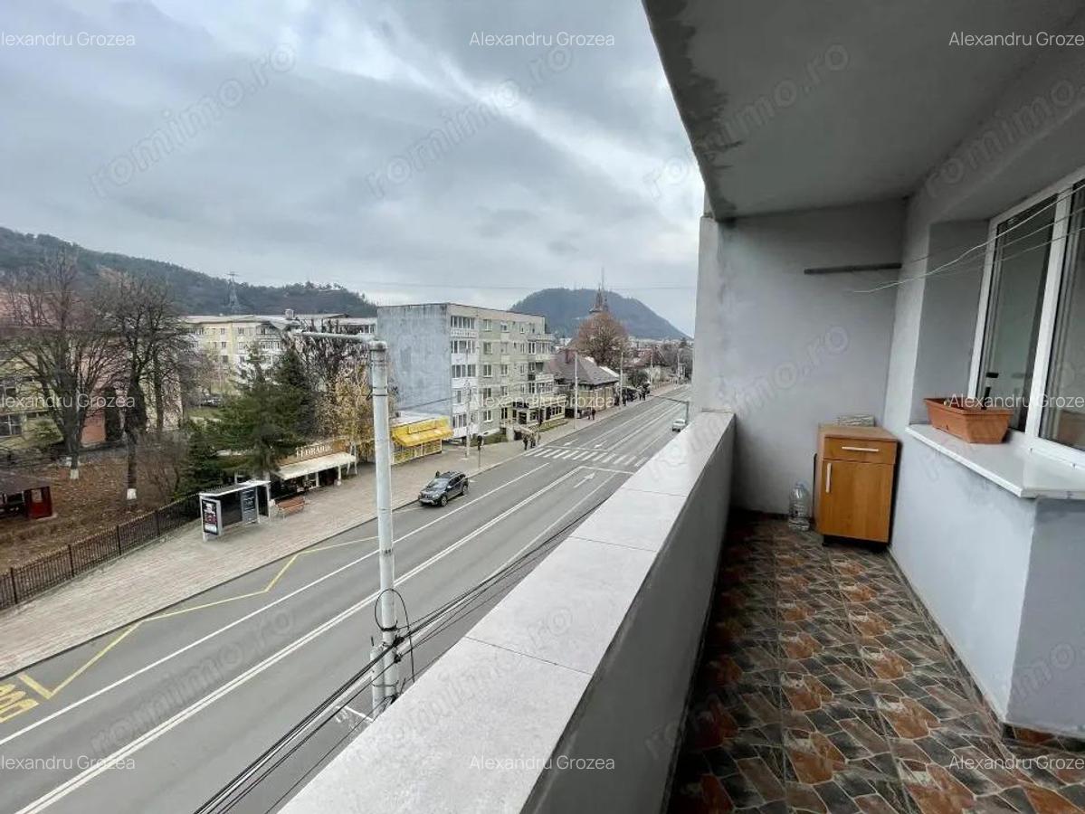 Oportunitate 2 camere bulevardul Decebal vis-a-vis ?coala Elena Cuza - 4