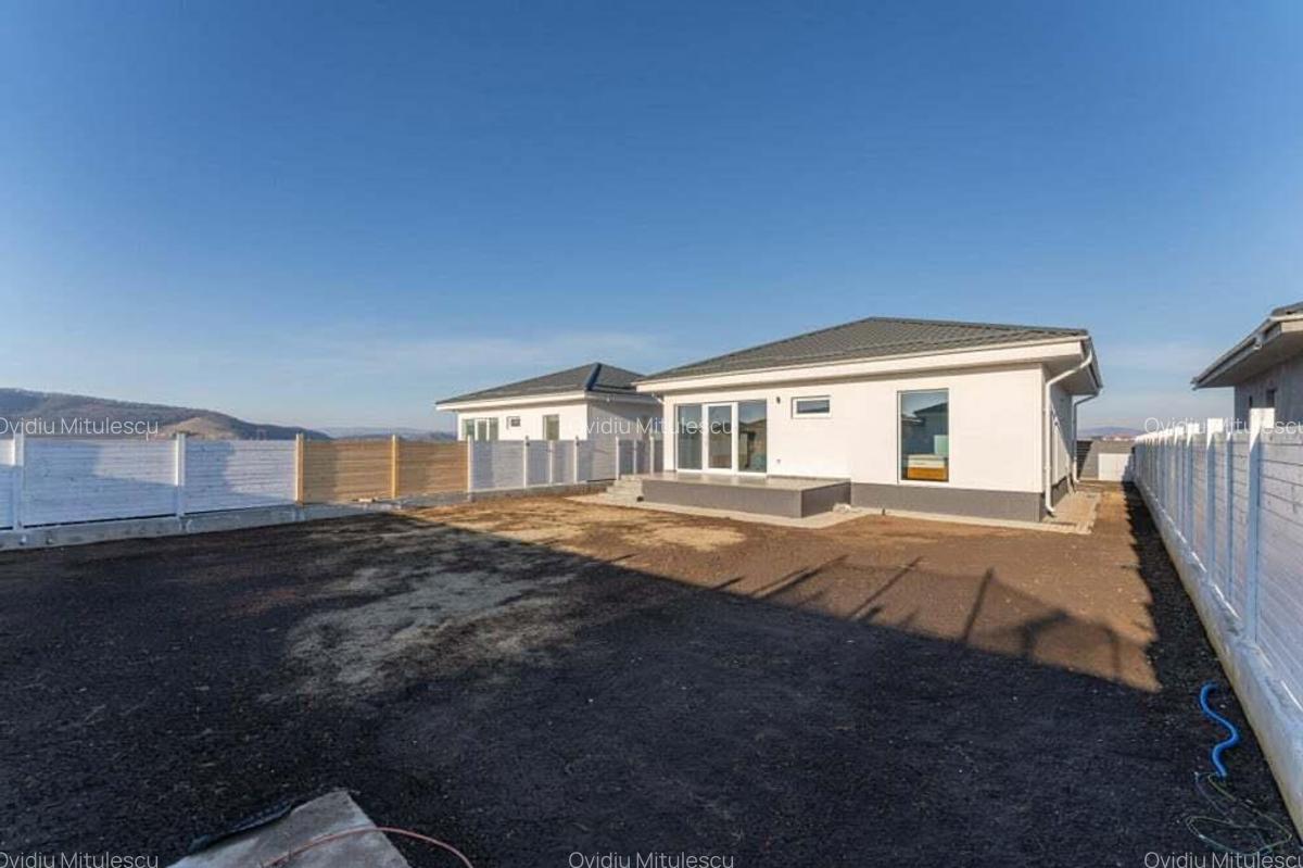 Casa moderna, complet utilata, aproape de ora? Gata de mutat! - 15
