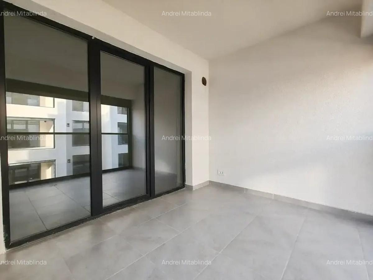 Apartament cu 3 camere decomandat în Titan - 13