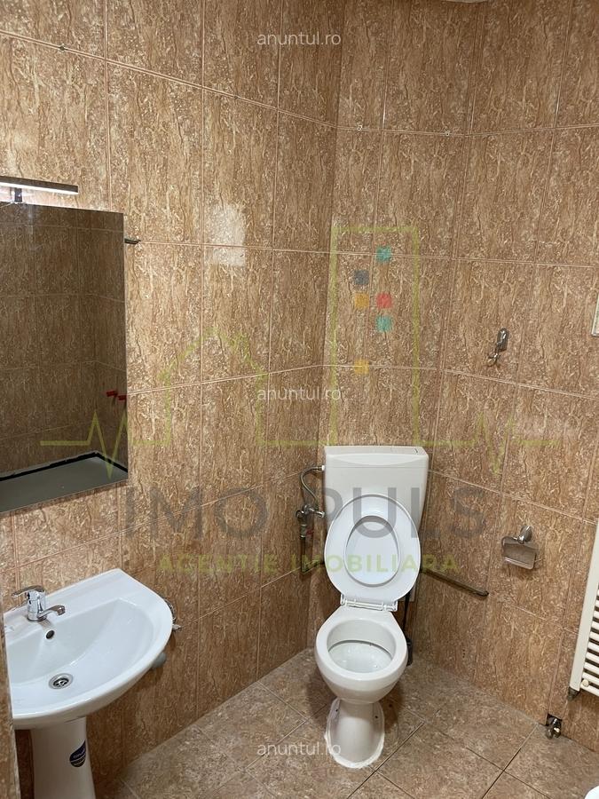 Dumbravita. Casa Pretabil cazare muncitori/birouri/sediu firma. 17 Camere.7 Bai - 17