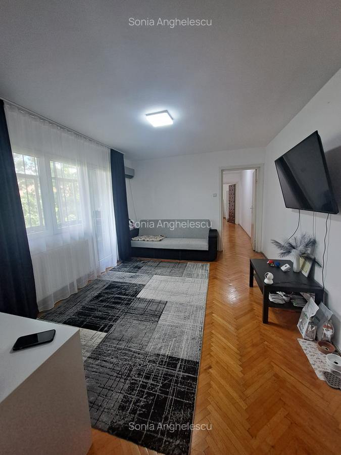 Apartament cu 3 camere semidecomandat, mobilat în Circumvalațiunii - 2