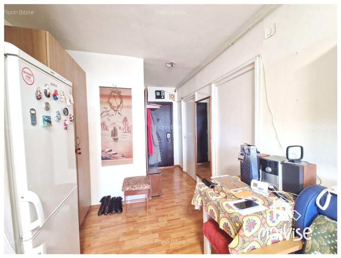 Apartament 3 camere de vanzare, zona Grivitei - 6