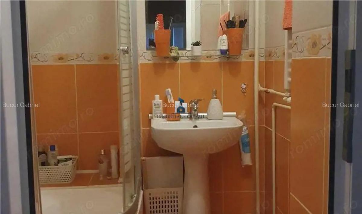 Vanzare Apartament 4 Camere Semidecomandat Sos.Oltenitei - 1