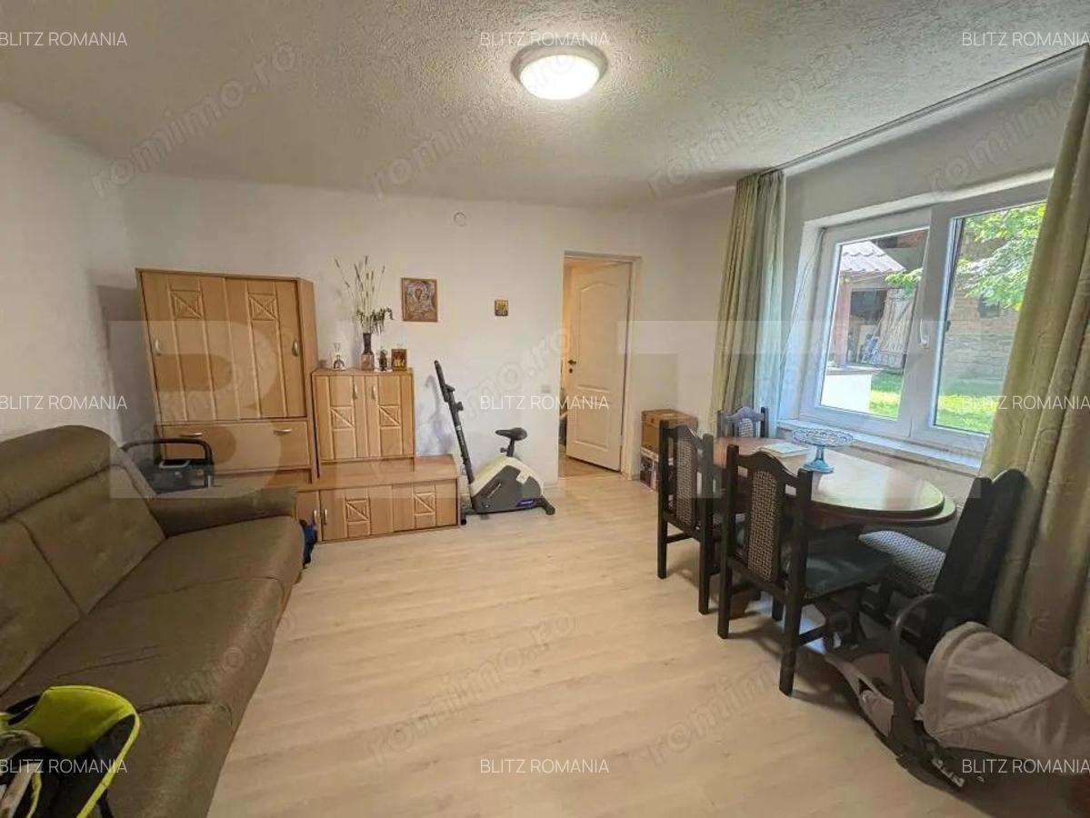 Casa cu 3 camere, 2 bai ?i teren, Talmacel, Sibiu - 1