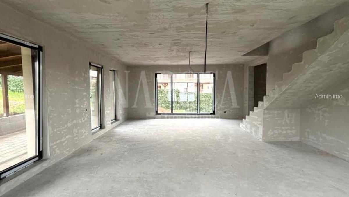 Casa 5 camere de vanzare in Salicea - 1