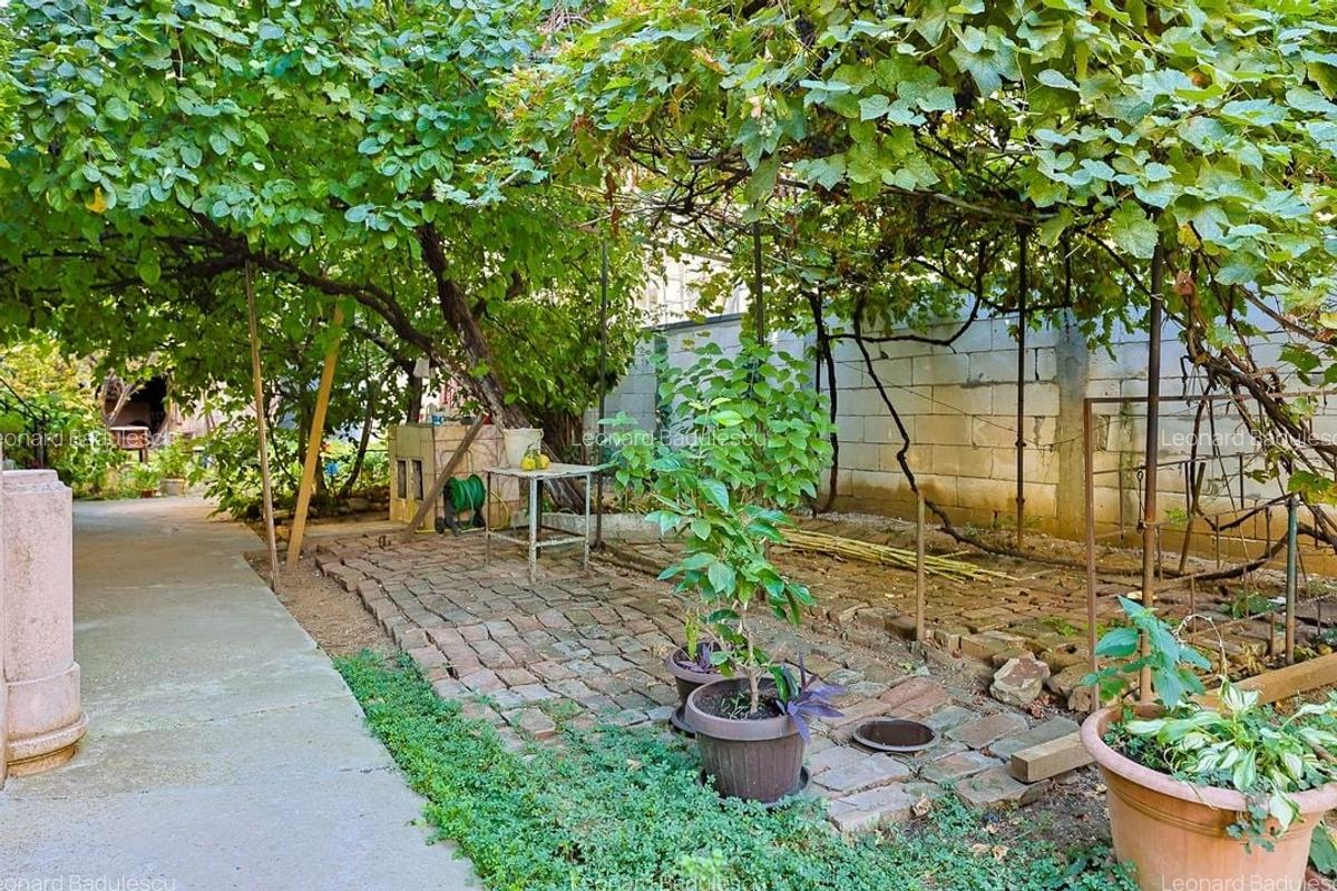 Decebal-Invingatorilor Vila 6 camere-455mp teren - 11 Decebal-Invingatorilor Vila 6 camere-455mp teren - 11