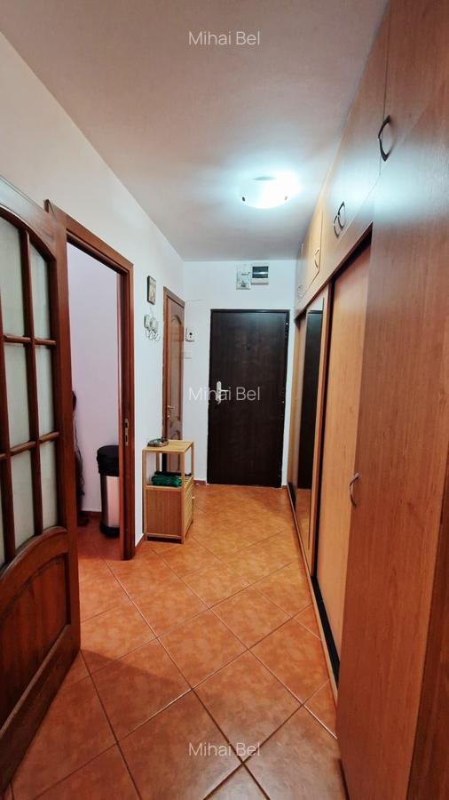 Apartament 3 camere – Aleea Postăvarul - 12