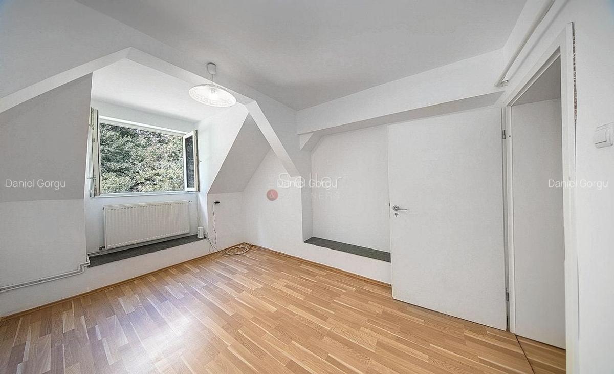 Apartament cu 3 camere decomandat în Central - 10