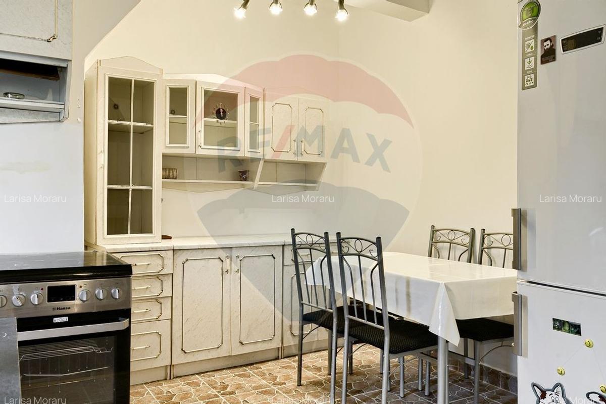 Apartament cu 3 camere de inchiriat in zona Central - 2