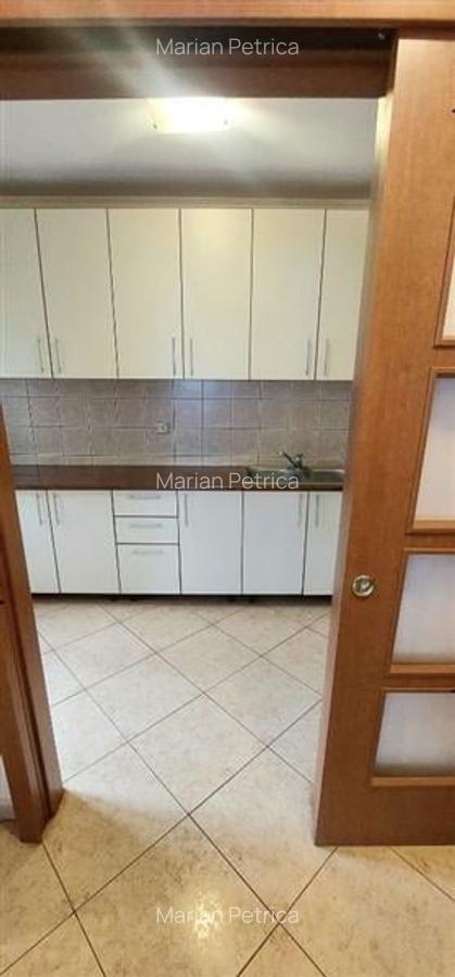 Apartament cu 3 camere decomandat în Tei - 6