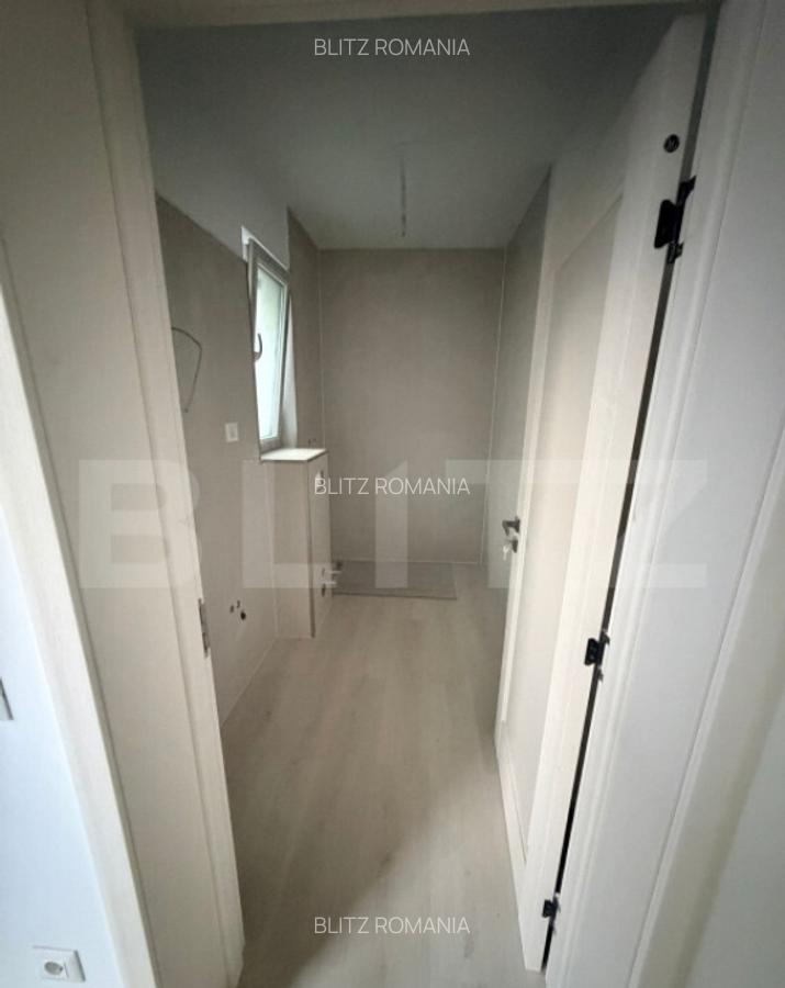 Casa de vanzare in Sanpetru teren 300 m2, suprafa? - 2