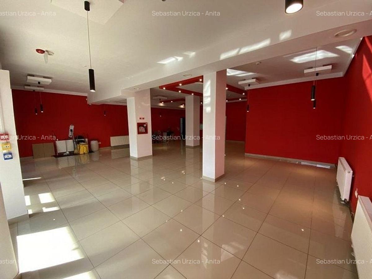 Spațiu comercial de închiriat - 246 mp - Complex Orizont - 2