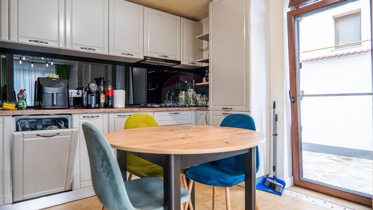 Vanzare - vila 4 camere de complet mobilata, str. Caisului - Dobroesti - 10