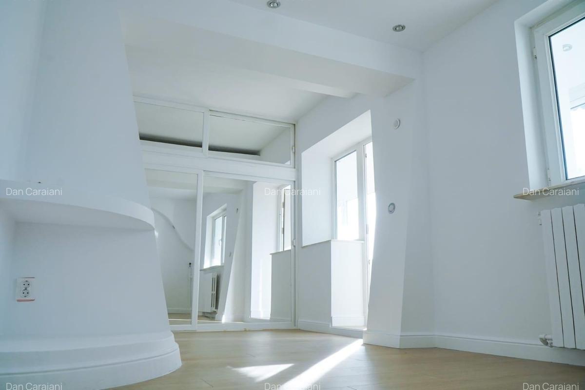 Vând duplex etajul 4 și 5 zona Trocadero - 3