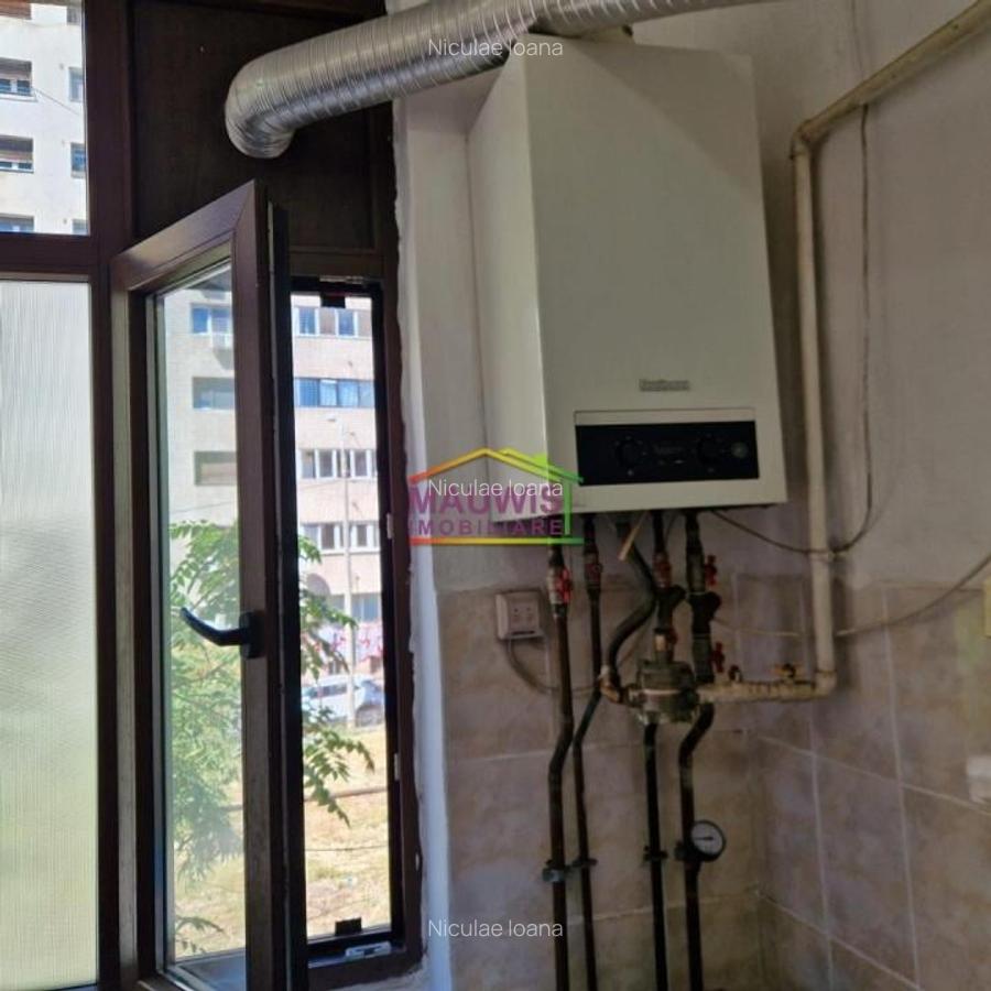 Universitate/metrou - 2