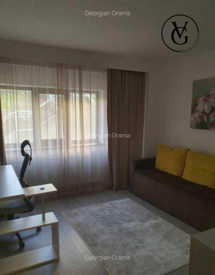 Apartament 4 camere - zona Faleza Nord - termen lung - 4