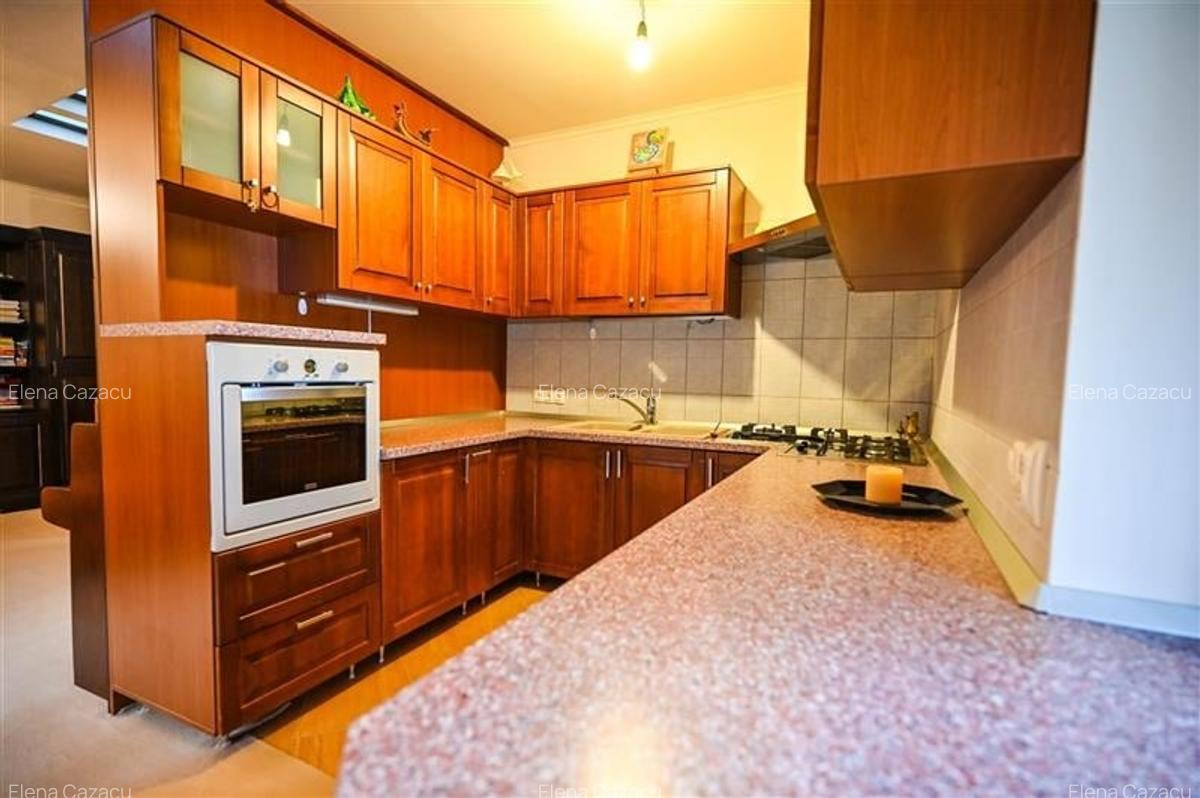 Apartament cu 3 camere decomandat, mobilat în Poiana Brașov - 16