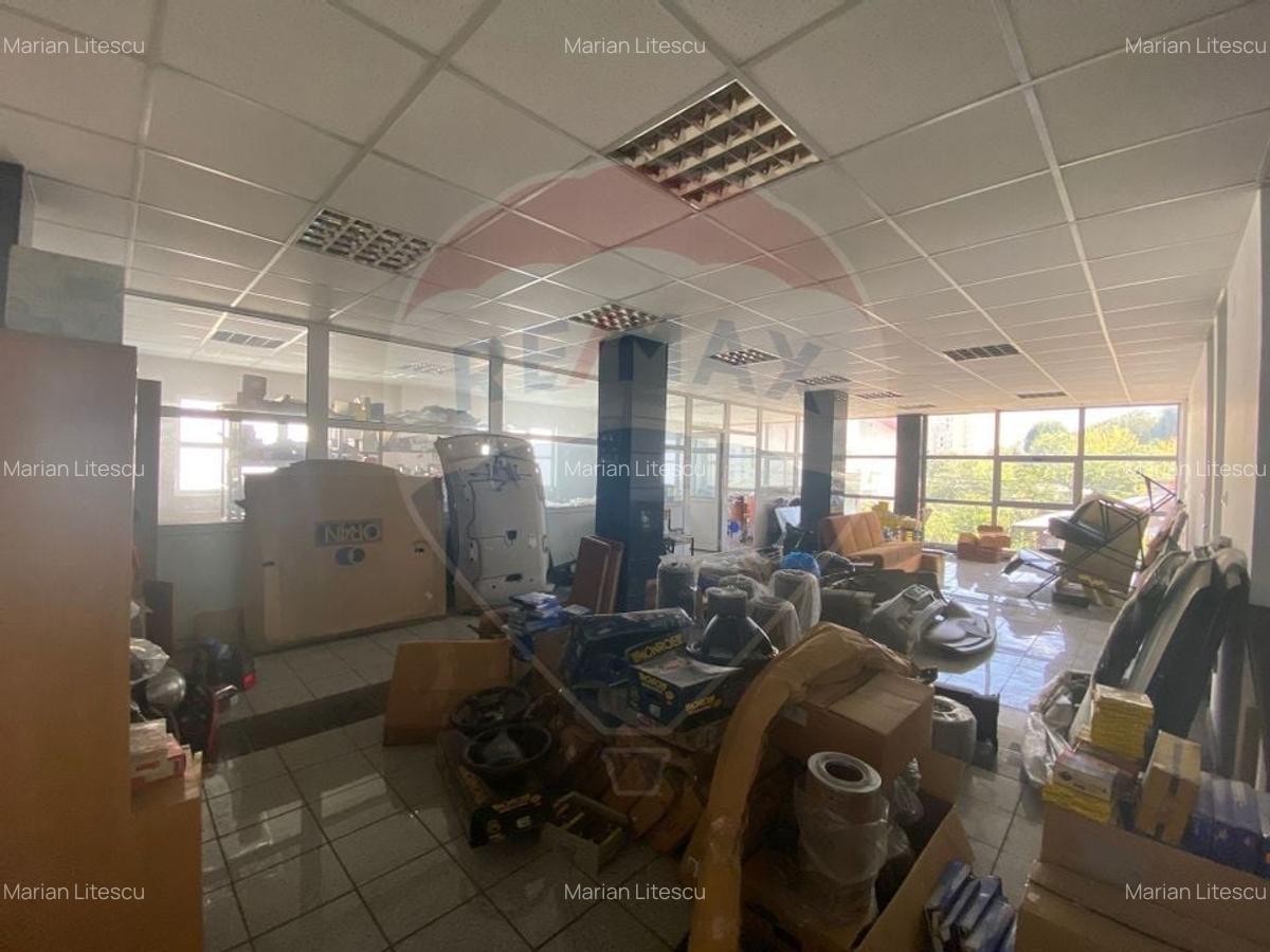 Casa / Vila, si service cu spatii de birouri, de vanzare in sector 4 - 3