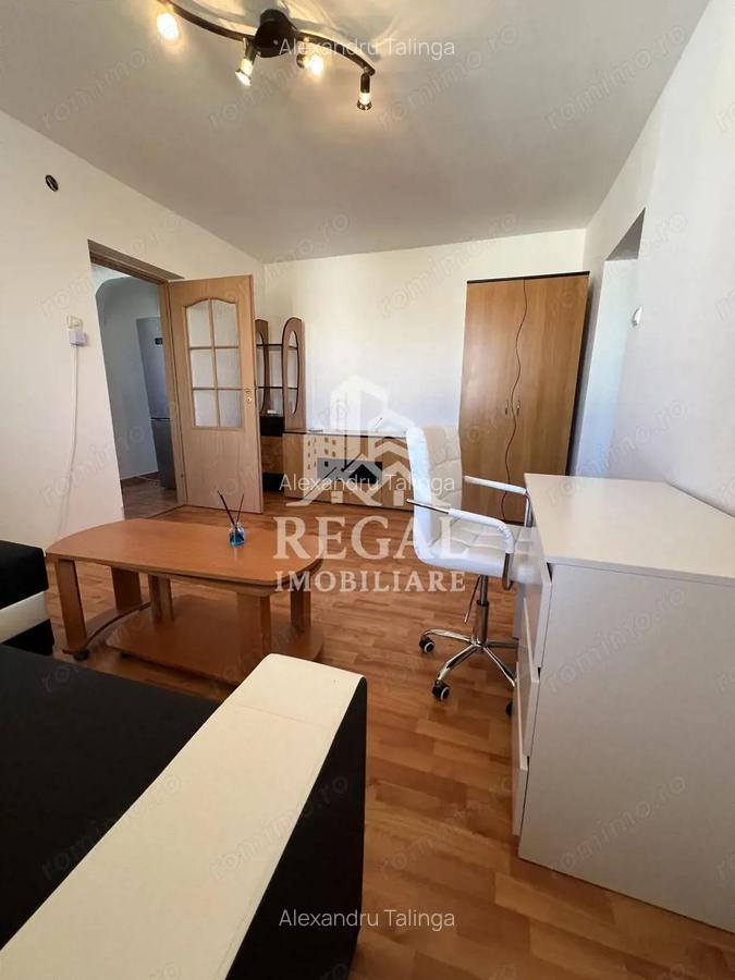 Apartament de inchiriat, 3 camere, Micro 4 - 4