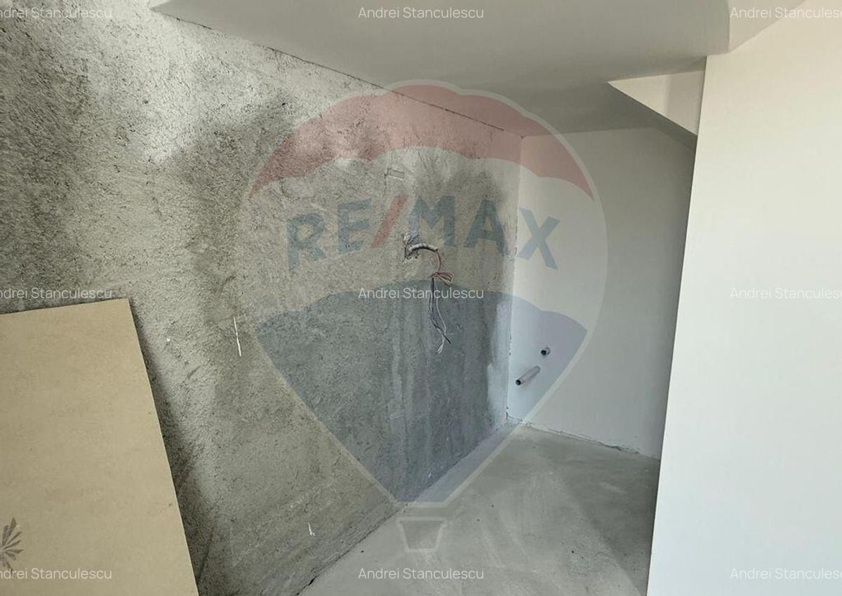 VANZARE Vila cu 4 camere in Pantelimon - 16